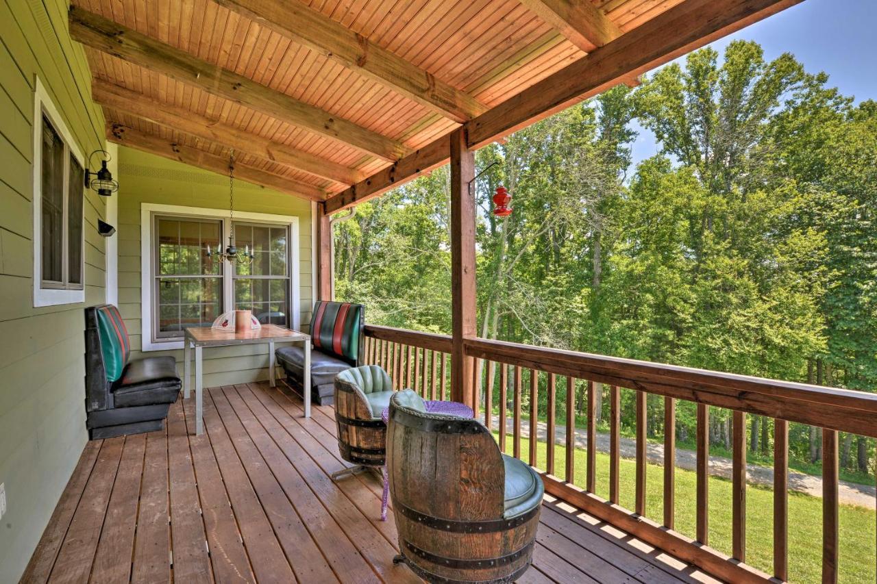 Charming Galax Retreat With Wraparound Deck! Villa Ngoại thất bức ảnh
